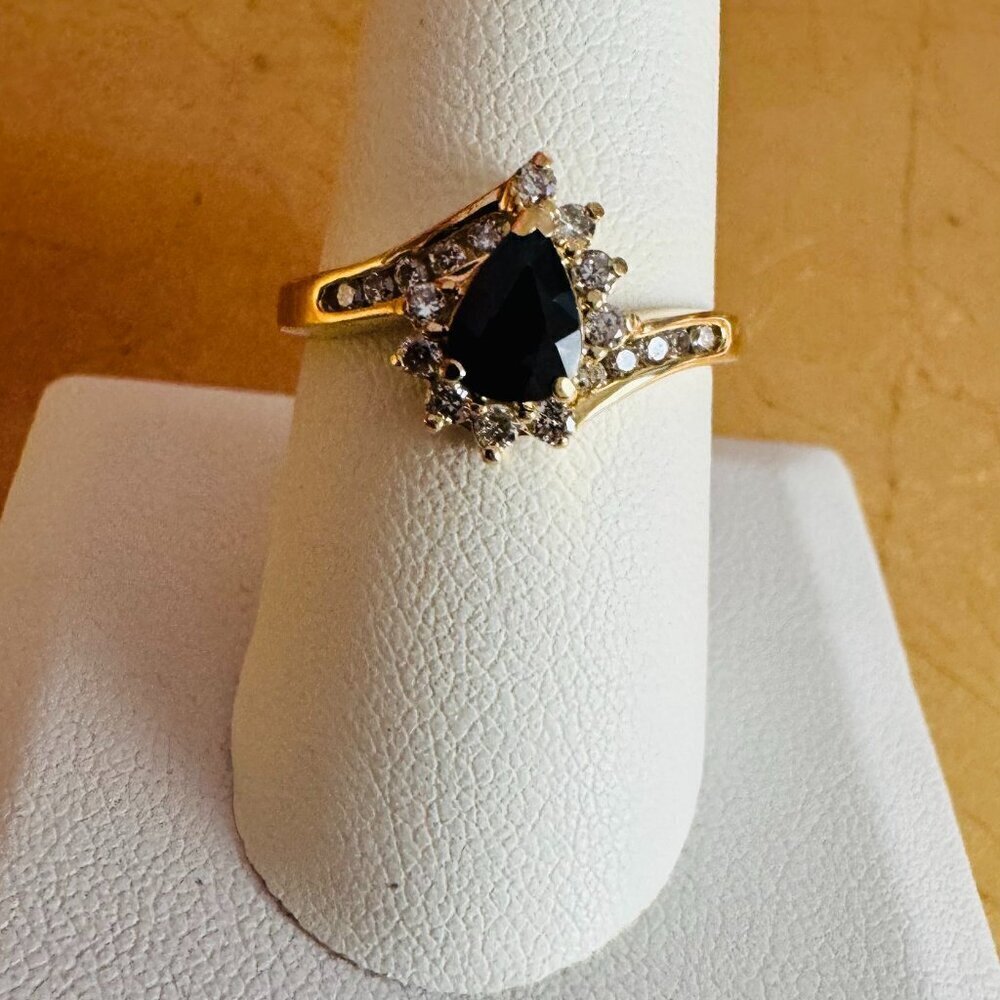 14K Yellow Gold Diamond and Sapphire Halo Ring cocktail elegant size 9